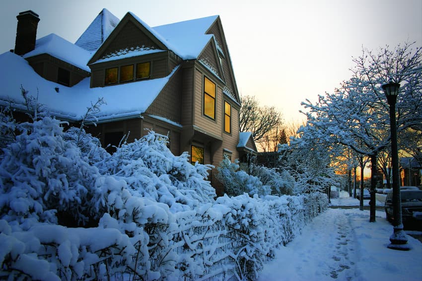 MAKE YOUR HOME MORE WEATHER AND CLIMATE RESISTANT - 2 Minneapolis in March RT Print NOLC-scr